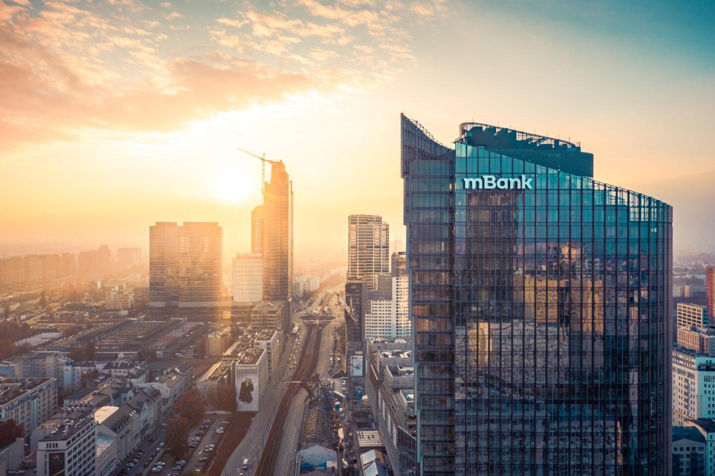 Na zdjęciu Wieża mBanku w Warszawie