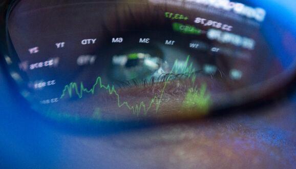 Spekulanci znowu w grze. Jak przewidzieć kolejny run na spółkę i na tym zarobić?