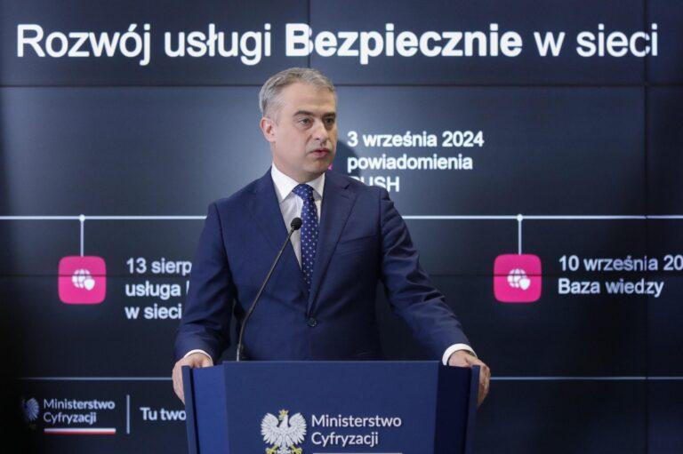 Na zdjęciu minister cyfryzacji Krzysztof Gawkowski