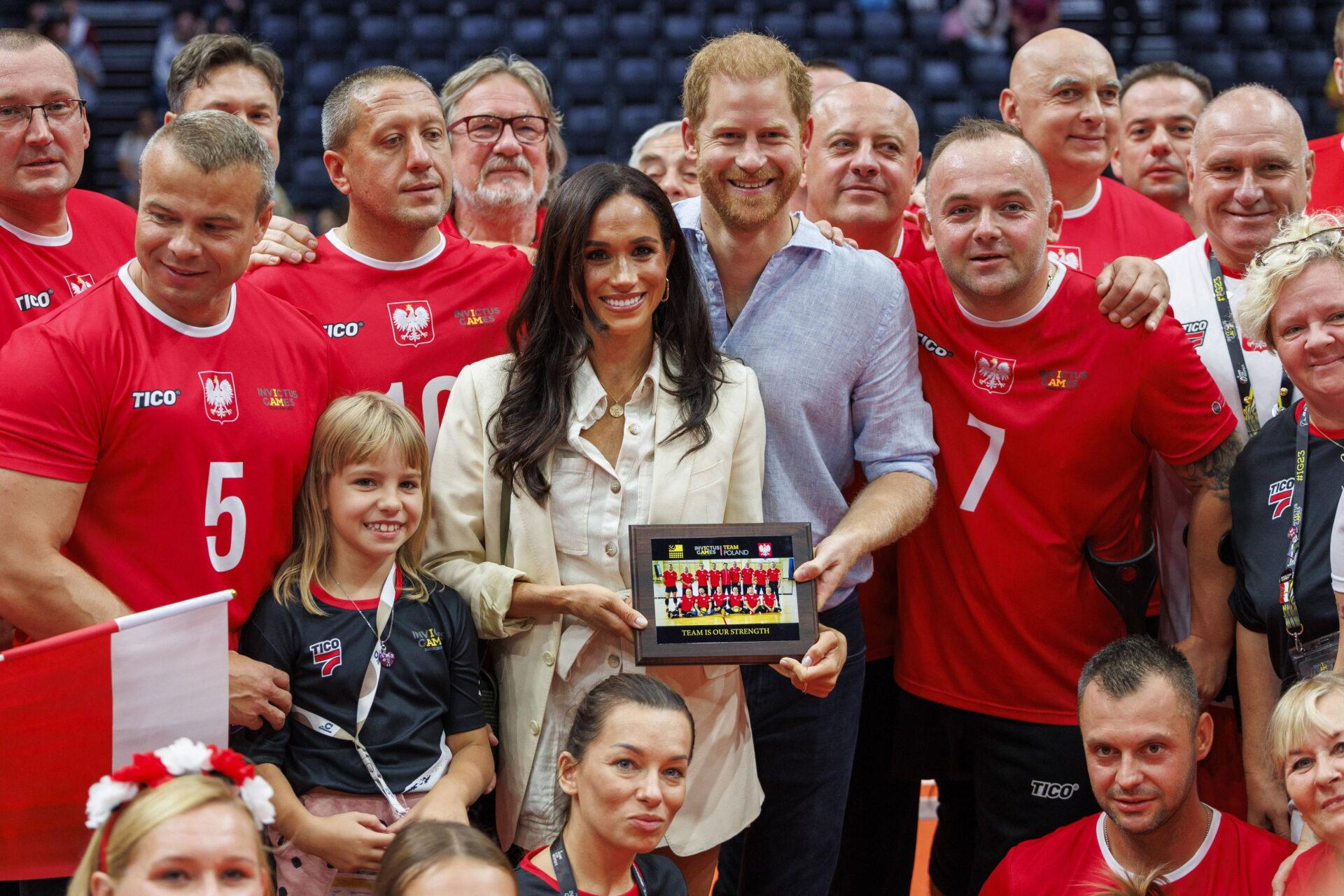 Książę Harry i Meghan razem z reprezentacją polskich weteranów podczas Invictus Games.