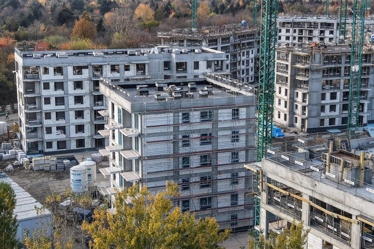 Na zdjęciu budowa bloków mieszkaniowych