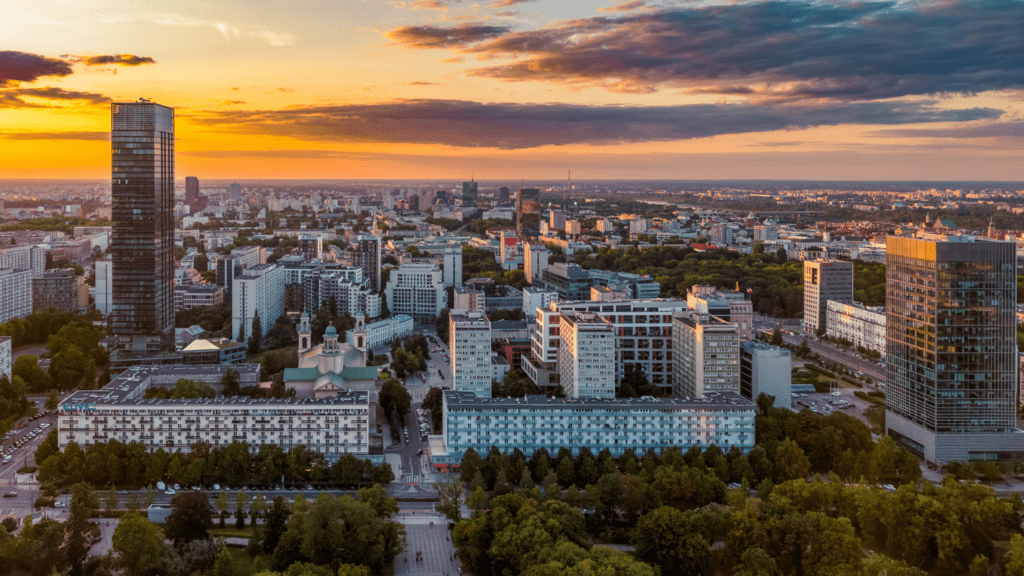 Zdjęcie przedstawiające panoramę Warszawy