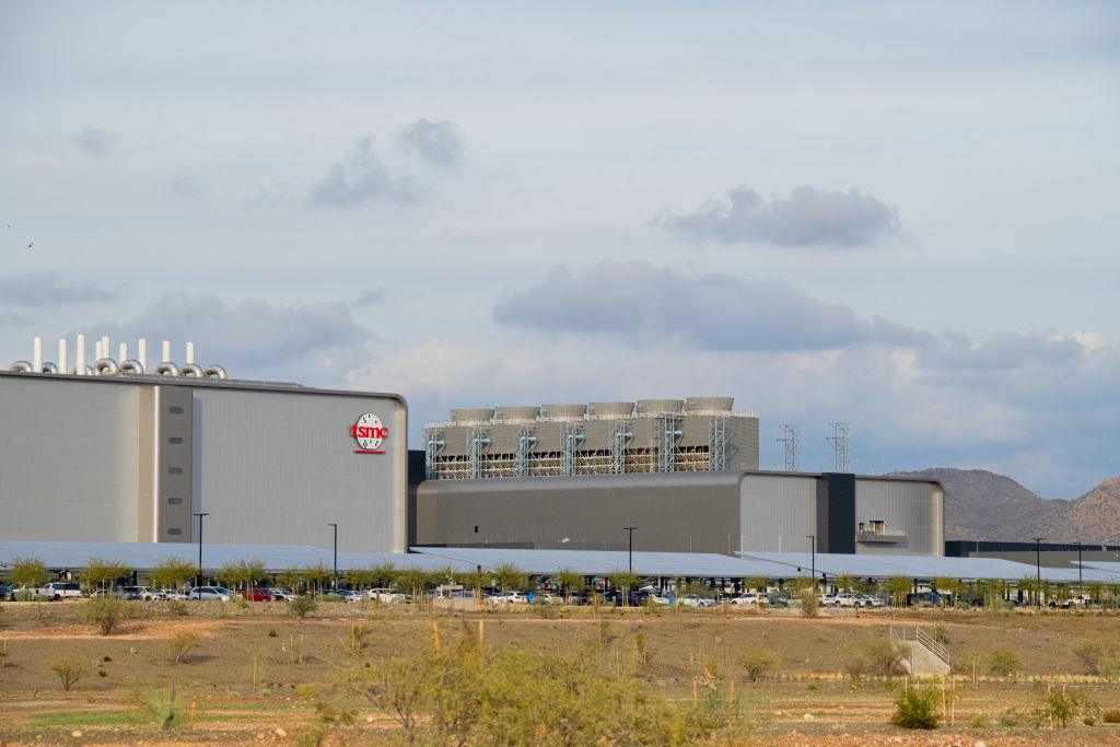 Na zdjęciu fabryka TSMC w Arizonie