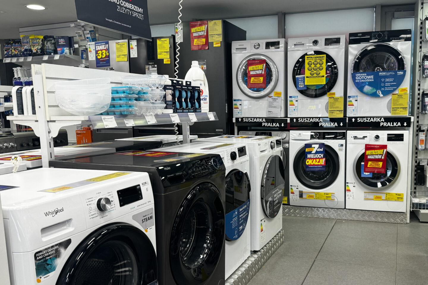Na zdjęciu sklep ze sprzętem AGD w Warszawie