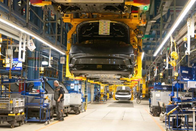 Na zdjęciu: Niemcy, fabryka Forda w Kolonii