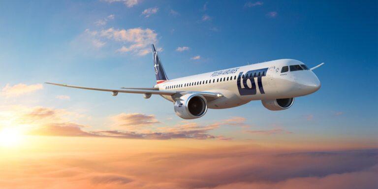 Na grafice samolot PLL LOT