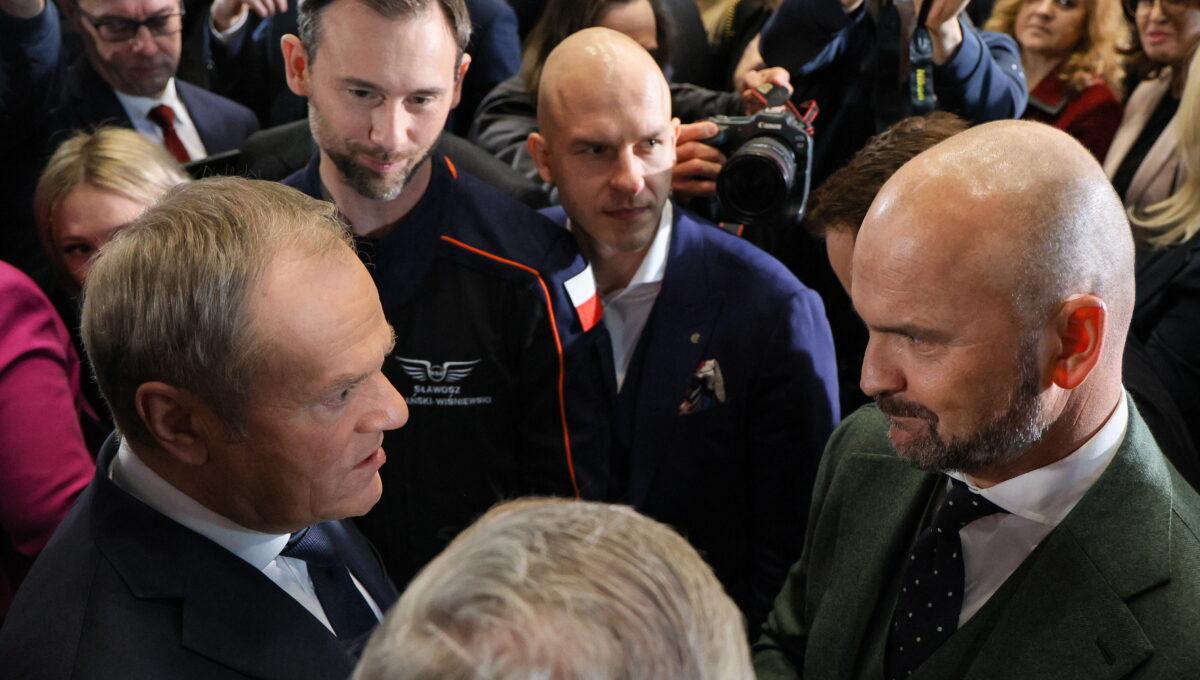 Premier Donald Tusk (z lewej), Rafał Brzoska (z prawej)