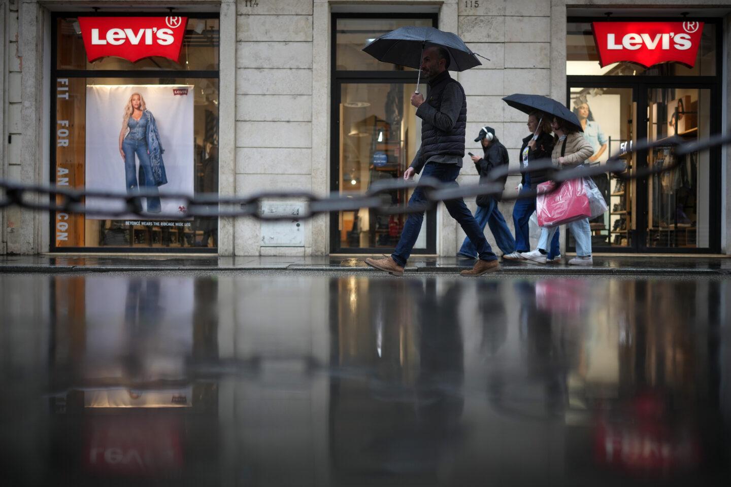 cła w UE na towary z USA. Fot Christopher Furlong/Getty Images)