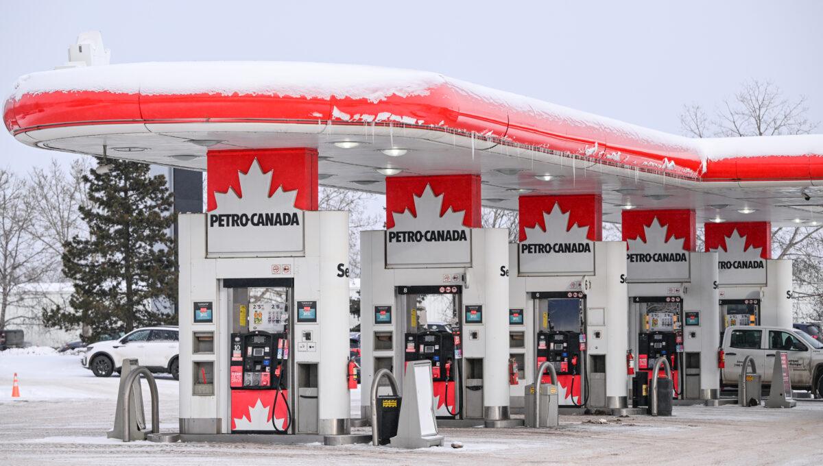 Na zdjęciu stacja benzynowa w kanadyjskim Edmonton