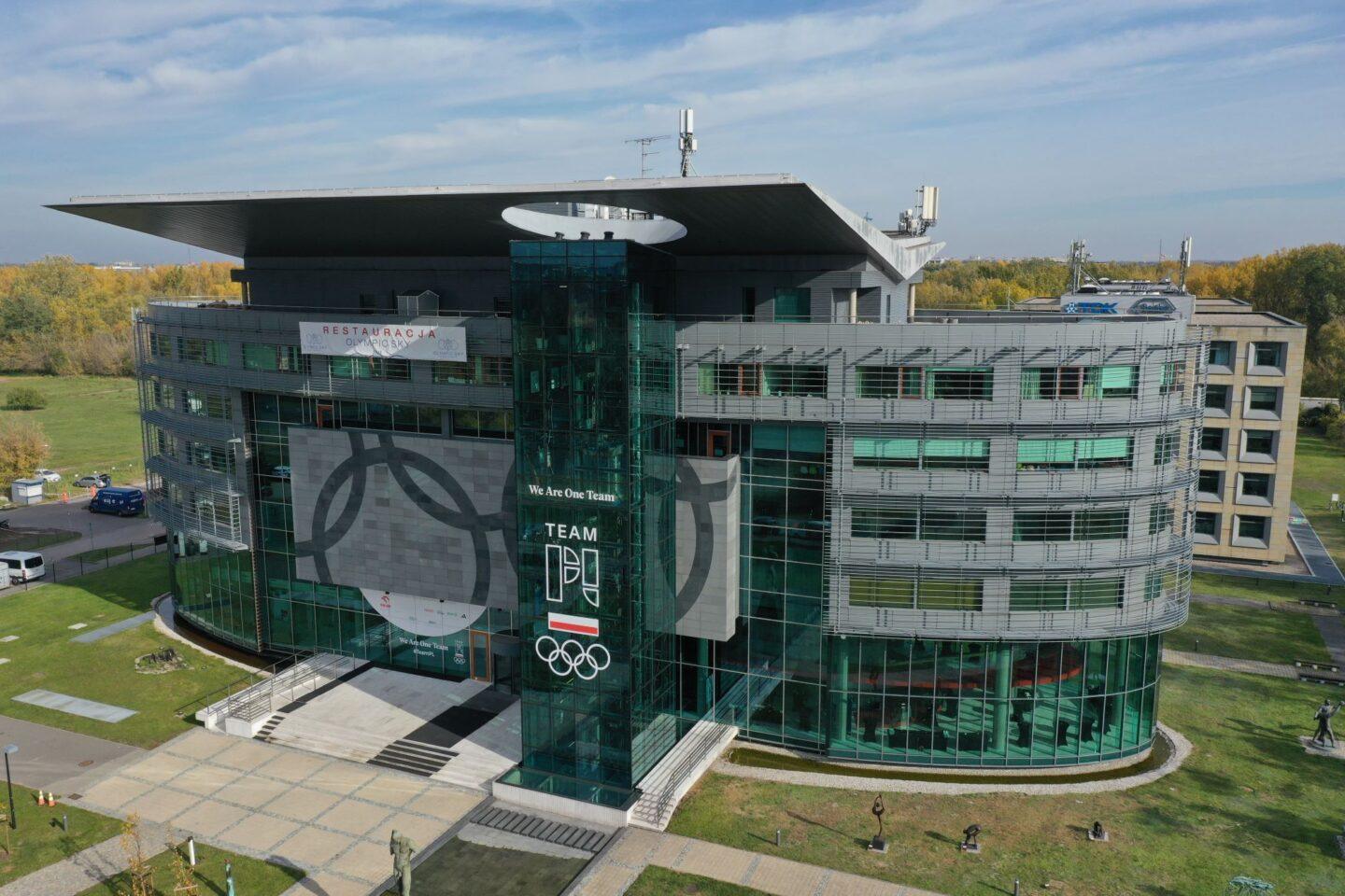 Na zdjęciu budynek Centrum Olimpijskiego w Warszawie