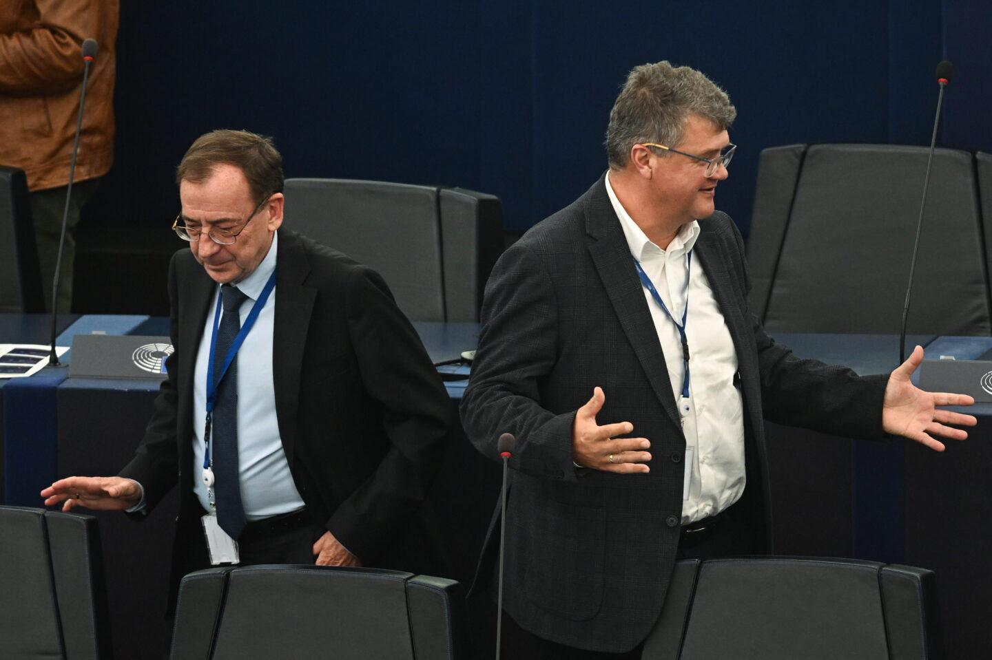 Na zdjęciu Mariusz Kamiński (po lewej) i Maciej Wąsik (po prawej)