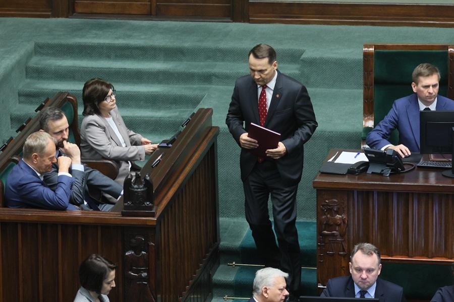 Donald Tusk, Radosław Sikorski