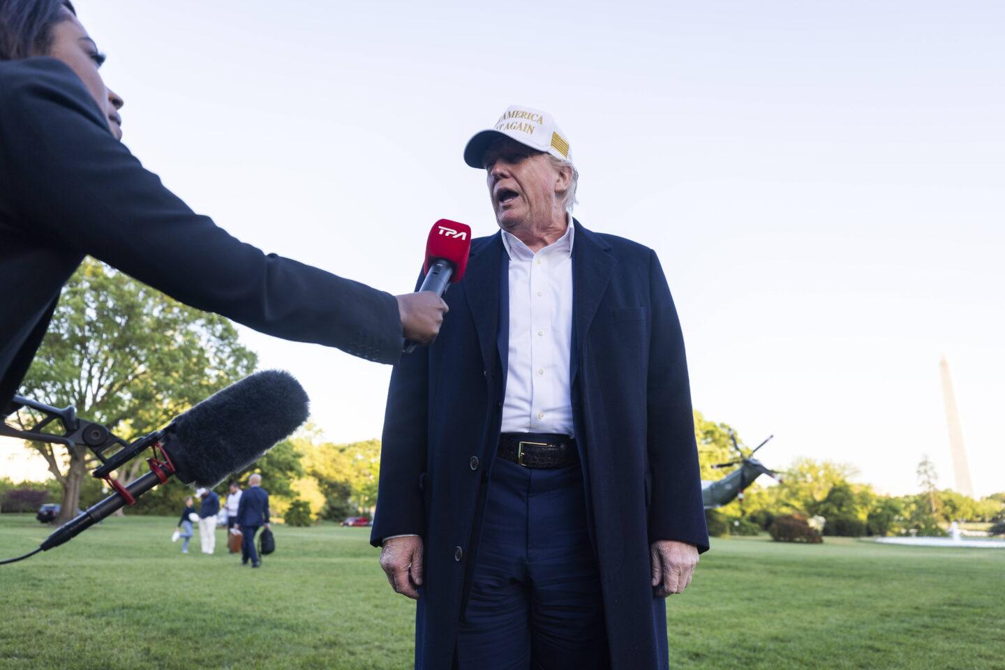 Zdjęcie przedstawia prezydenta USA Donalda Trumpa