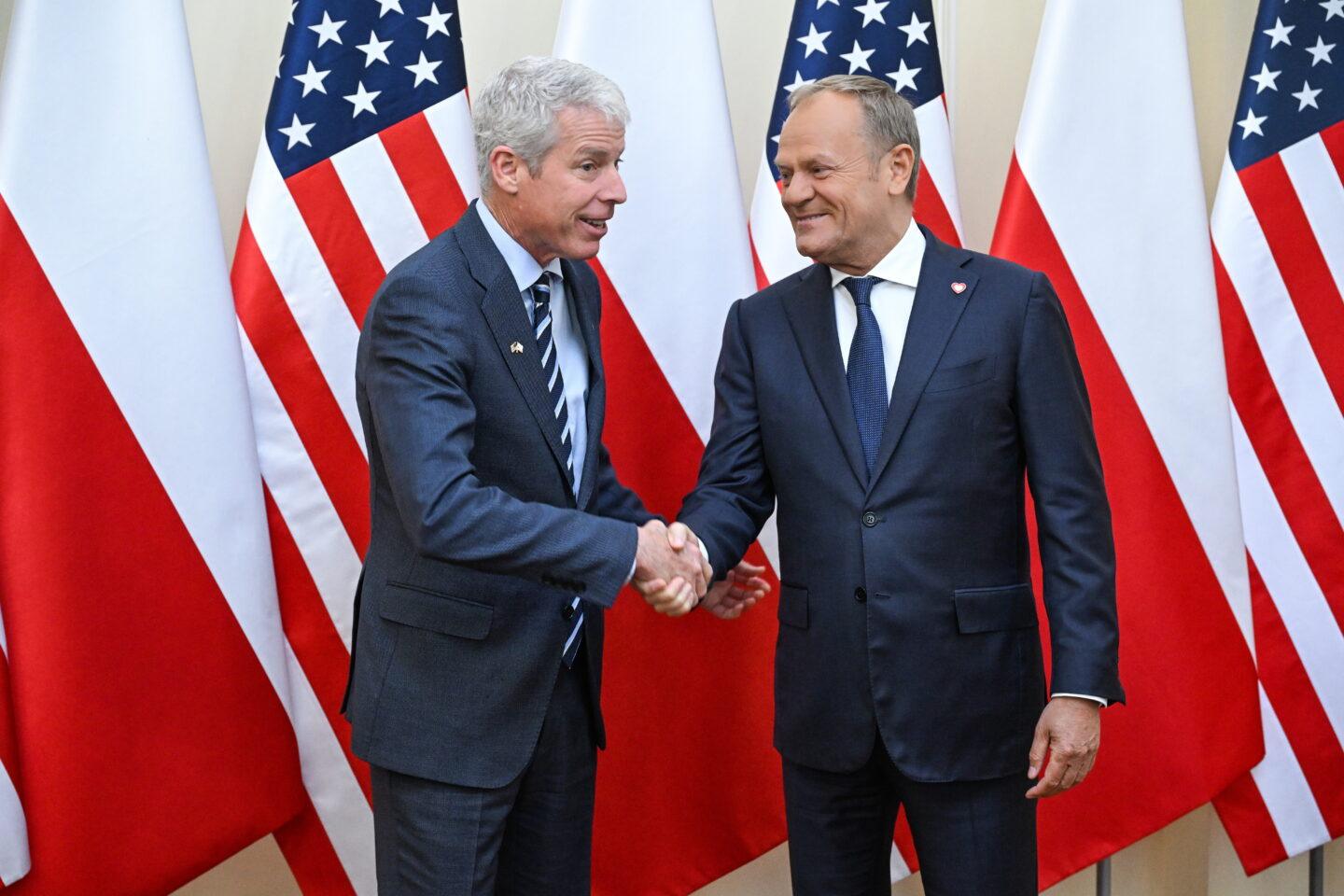 Premier Donald Tusk i sekretarz ds. energii USA Chris Wright podczas spotkania w Warszawie