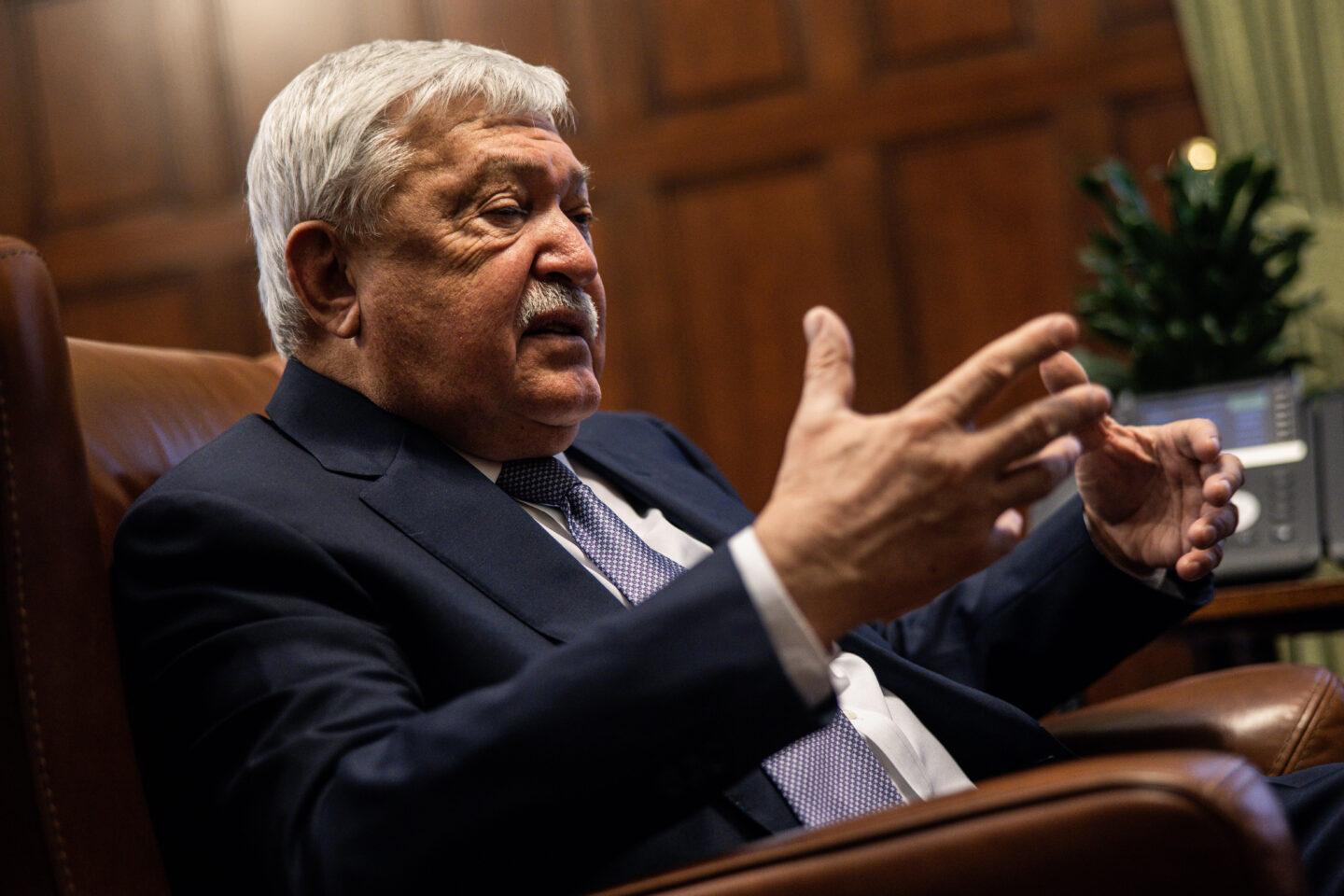 Sándor Csányi od 33 lat kieruje OTP Bankiem, wkrótce jednak odda stanowisko synowi. Wciąż jednak będzie trzymał rękę na pulsie. (fot. Akos Stiller)