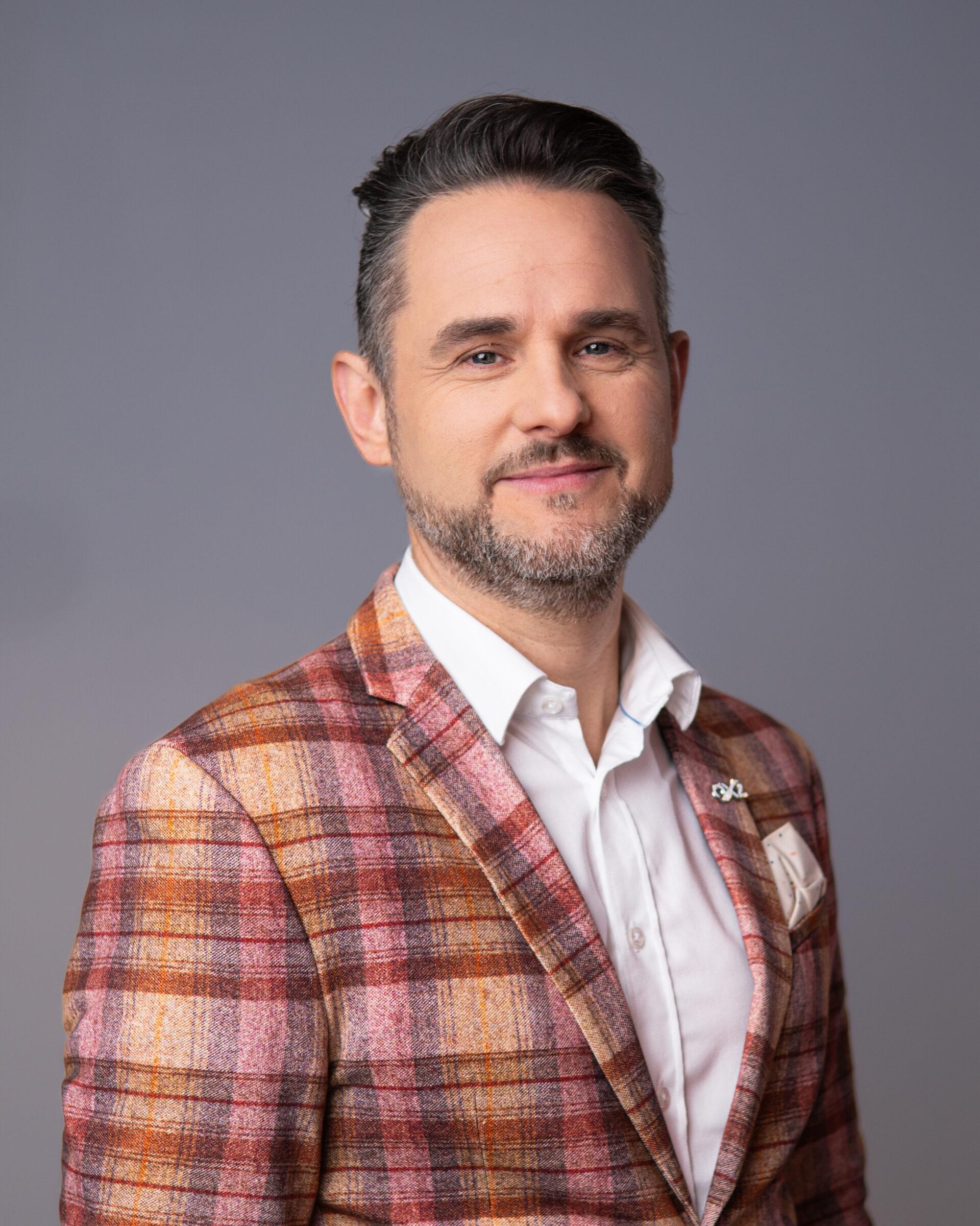 Tomasz Guzowski, OX2