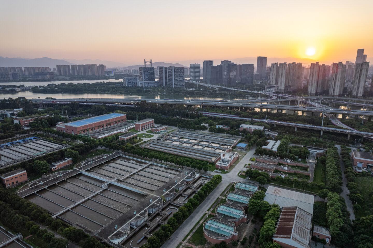 Miasta przyszłości to miejsca, w których dekarbonizacja i transformacja energetyczna nie są tylko hasłami. Fot. Getty Images