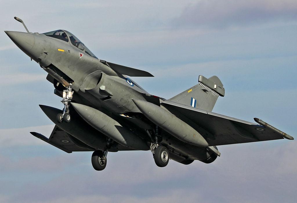 Francuski parasol zbyt mały, by chronić Europę? Potencjał atomowy Francji nie jest okazały