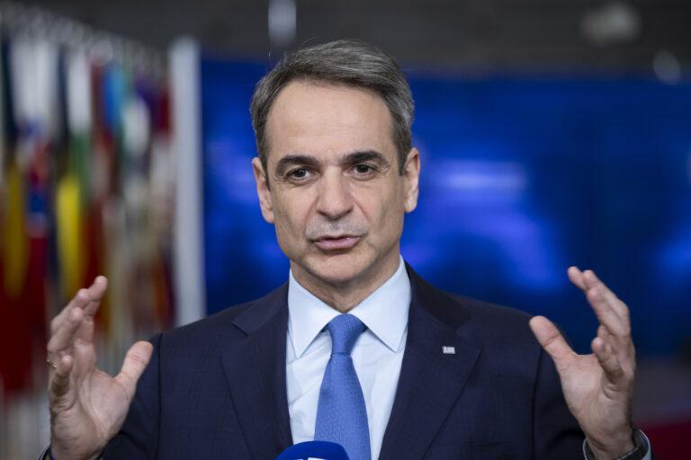 Premier Grecji Kyriakos Mitsotakis podczas konferencji prasowej po zakończeniu szczytu Rady Europejskiej, spotkania liderów i szefów państw Unii Europejskiej. Grecki premier wygłasza oświadczenie dla mediów i odpowiada na pytania dziennikarzy. Bruksela, Belgia, 20 marca 2025 r.