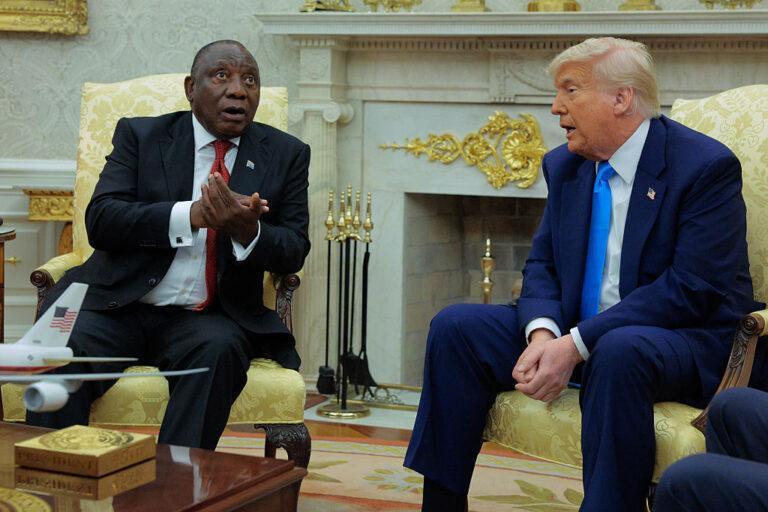 Na zdjęciu prezydent RPA Cyril Ramaphosa (z lewej) oraz prezydent USA Donald Trump