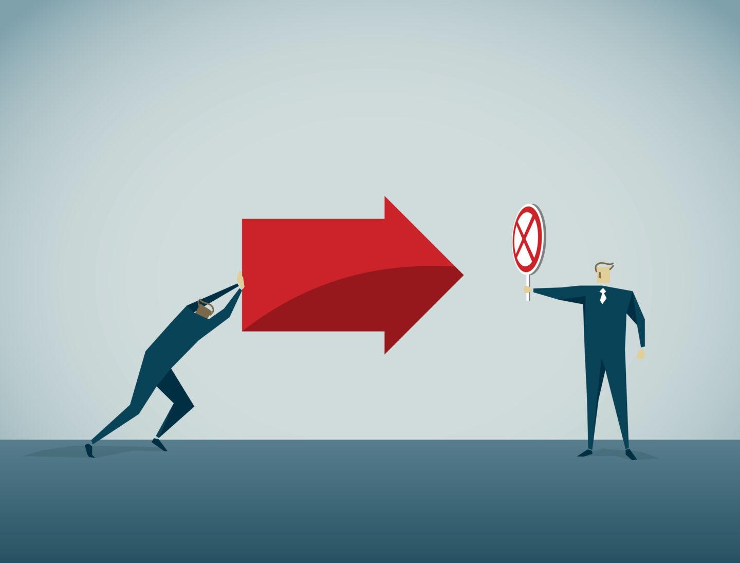 Na ilustracji mężczyzna w garniturze pcha czerwoną strzałkę w stronę mężczyzny, który pokazuje mu znak zakazu