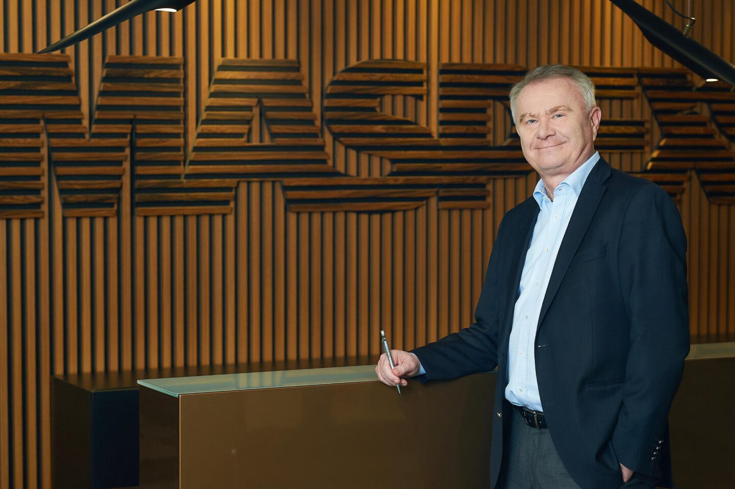 - Rumunia to drugi, po Polsce, najważniejszy rynek dla naszej grupy, zarówno pod względem obrotów, wielkości zrealizowanych inwestycji, jak i siły nabywczej konsumentów, co ma szczególne znaczenie w branży spożywczej - mówi Krzysztof Pawiński, prezes Grupy Maspex./Fot. materiały prasowe