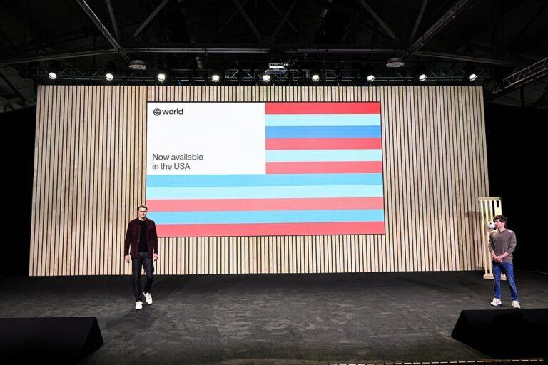 Zdjęcie z konferencji prasowej poświęconej wejściu World na amerykański rynek