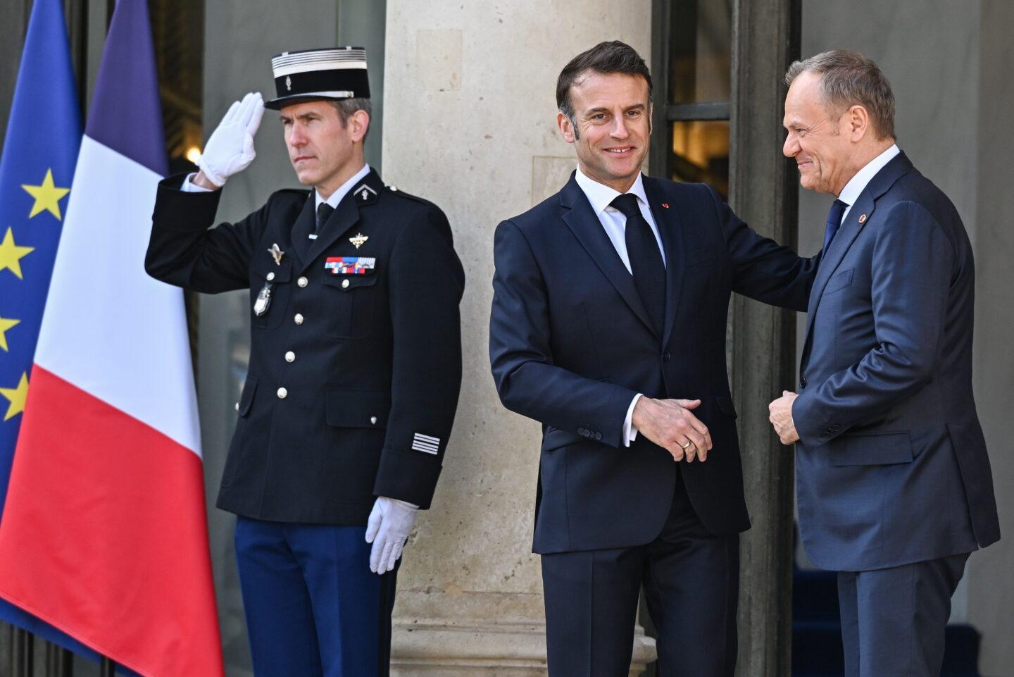 Emmanuel Macron i Donald Tusk podczas marcowego spotkania obu polityków w Pałacu Elizejskim