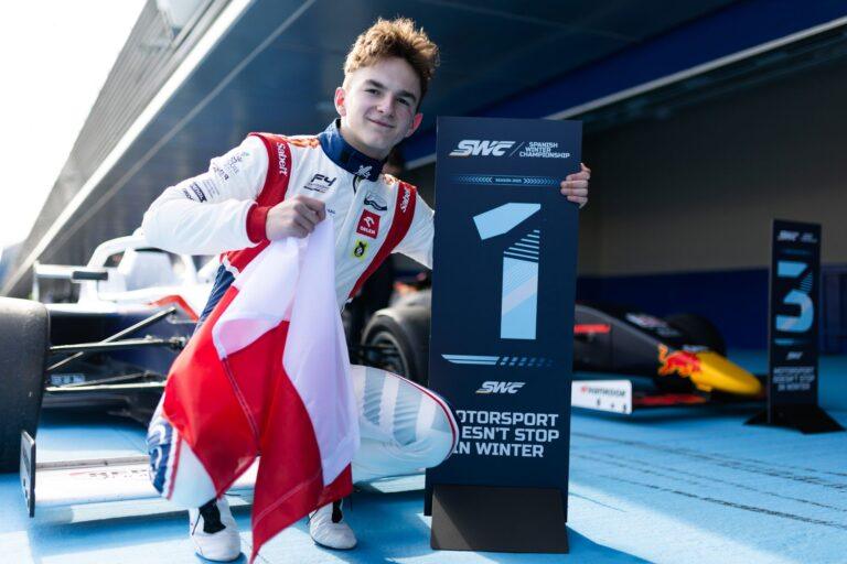 Na zdjęciu Jan Przyrowski, polski kierowca Hiszpańskiej Formuły 4