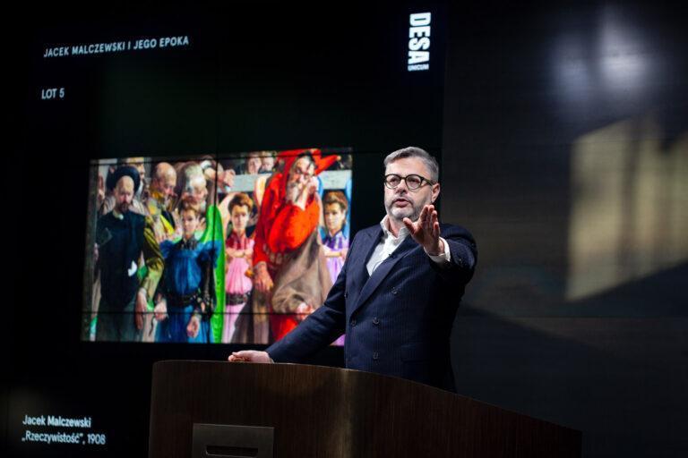 Na zdjęciu aukcja obrazu "Rzeczywistość" pędzla Jacka Malczewskiego