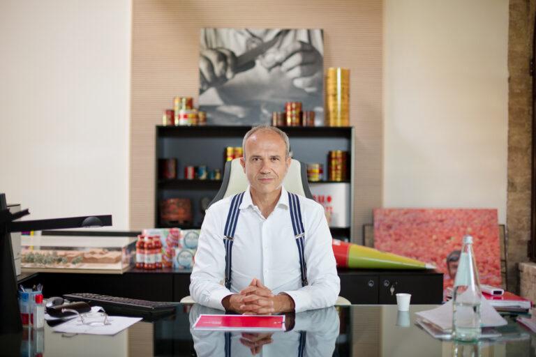 - Otwarcie biura w Warszawie to nie tylko ekspansja geograficzna, to wyraz naszej wizji budowania długofalowych relacji z lokalnymi konsumentami, partnerami i sieciami handlowymi - mówi Francesco Mutti, prezes Mutti./ Fot. materiały prasowe