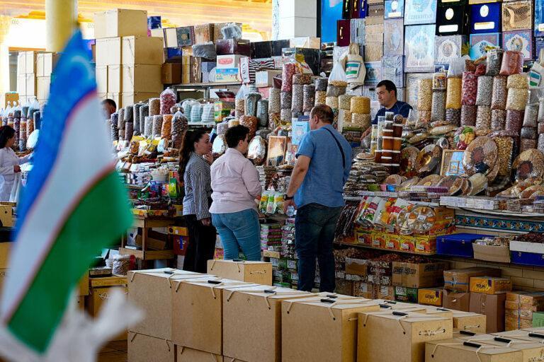 Na zdjęciu bazar w Taszkiencie