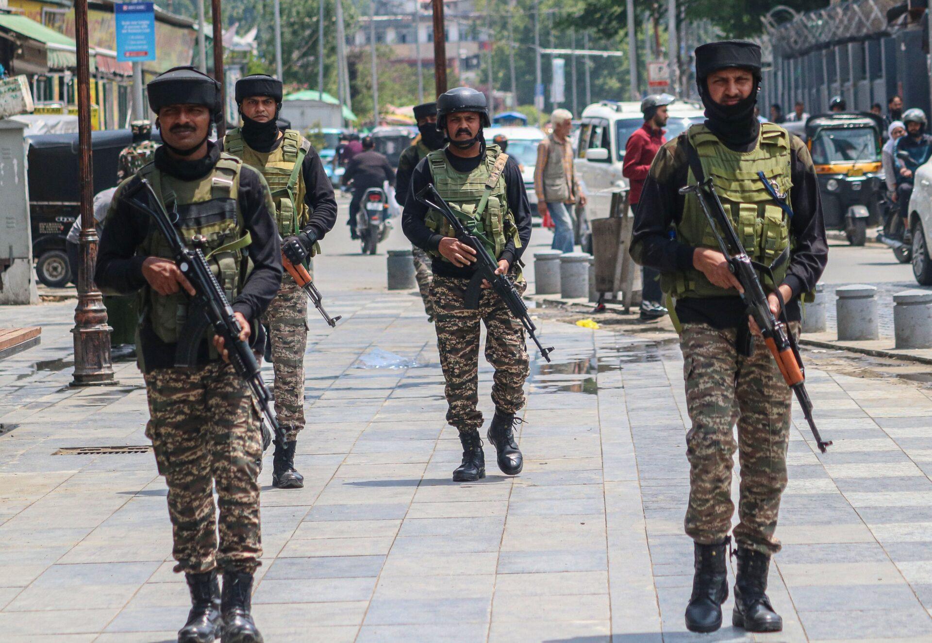Indyjscy żołnierze w Srinagarze
