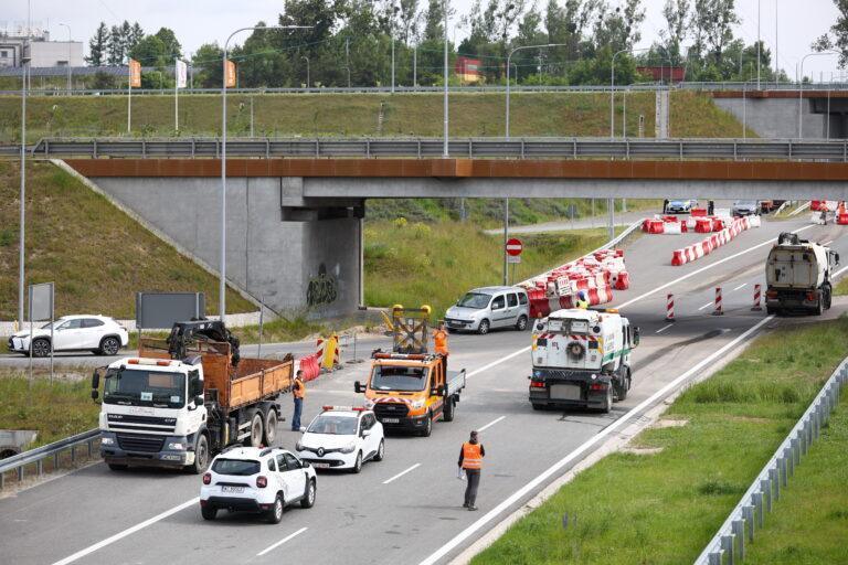 Na zdjęciu: Nowo otwarta droga ekspresowa S7 Obwodnicy Metropolii Trójmiejskiej