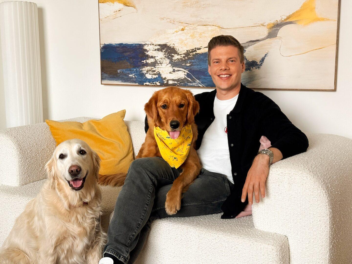 Piotr Wawrysiuk i jego psy. Polak stworzył PsiBufet