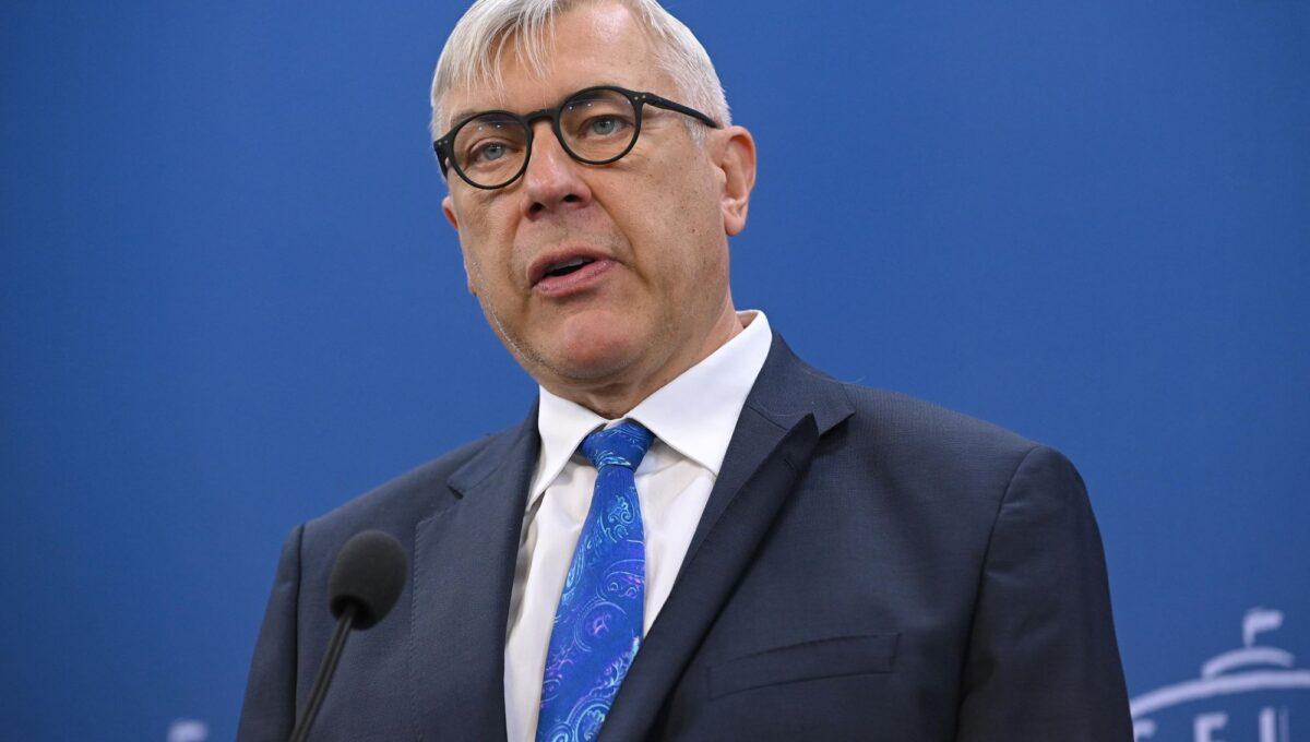 Zdjęcie przedstawia Romana Giertycha