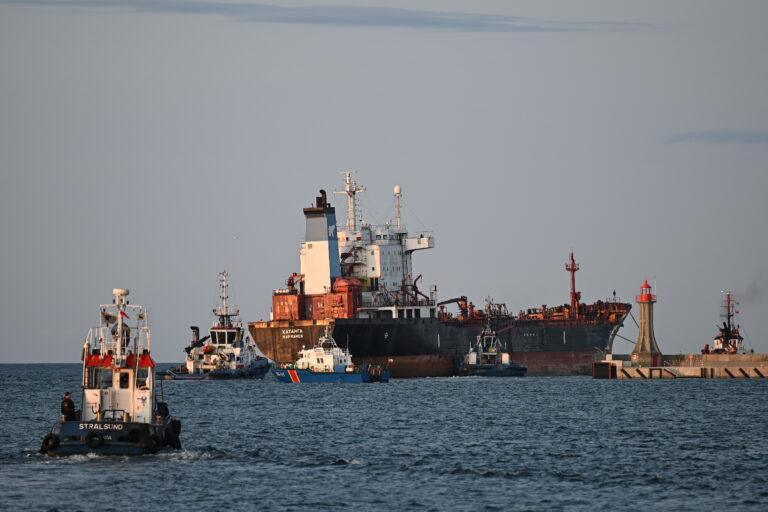 Na zdjęciu: Rosyjski statek Khatanga