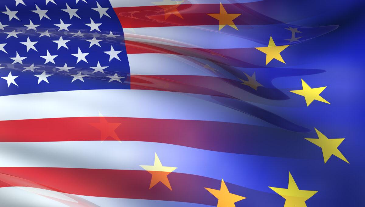 Na grafice flagi USA i Unii Europejskiej