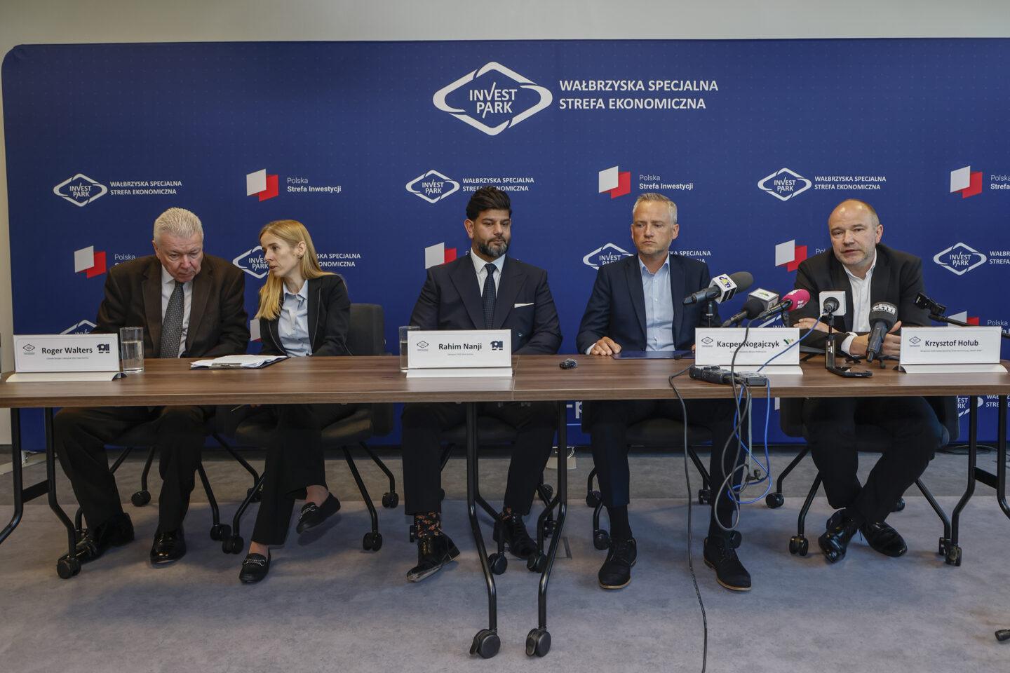 Na zdjęciu: Podpisanie umowy ws. Wałbrzyskiego Centrum Danych