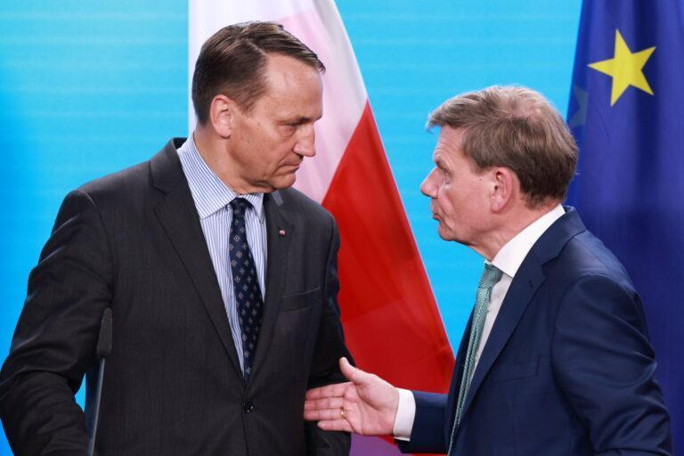 Na zdjęciu Johann Wadephul (z prawej) i Radosław Sikorski (z lewej) w Berlinie
