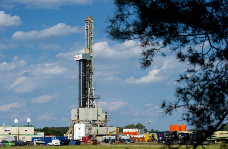 Na zdjęciu z 2012 r. odwiert Central European Petroleum w Niemczech