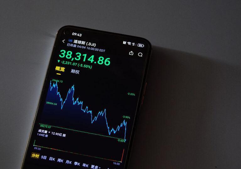 Ministerstwo Cyfryzacji wciąż pracuje nad nowym podatkiem dla wielkich korporacji