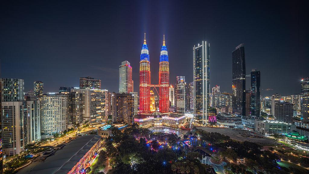 Centrum Kuala Lumpur w nocy