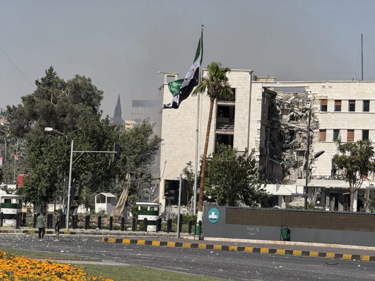 Budynek syryjskiego ministerstwa obrony, zniszczony atakiem dronami przeprowadzonym przez Izrael 16 lipca 2025 roku