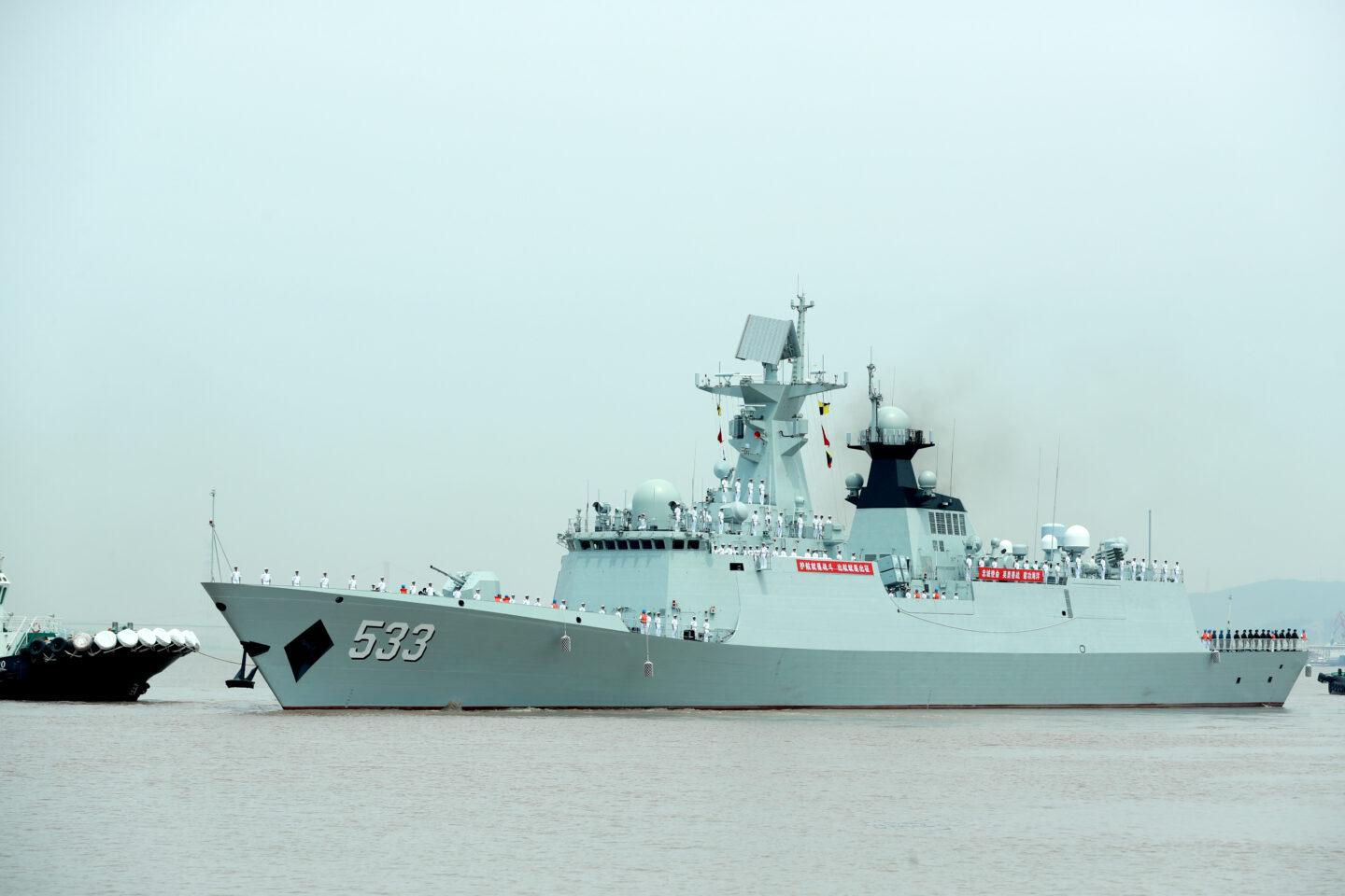 Na zdjęciu ilustracyjnym chińska fregata Nantong (Hull 533)