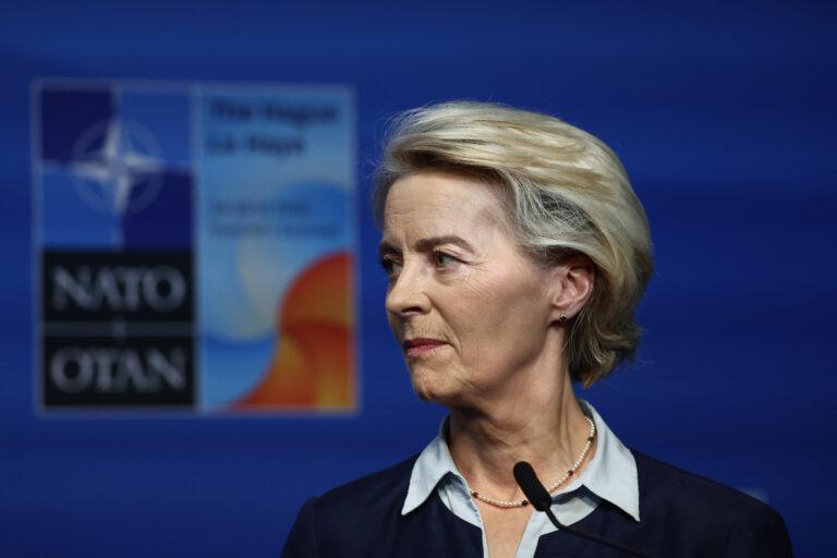 Na zdjęciu szefowa KE Ursula von der Leyen na szczycie NATO w Hadze