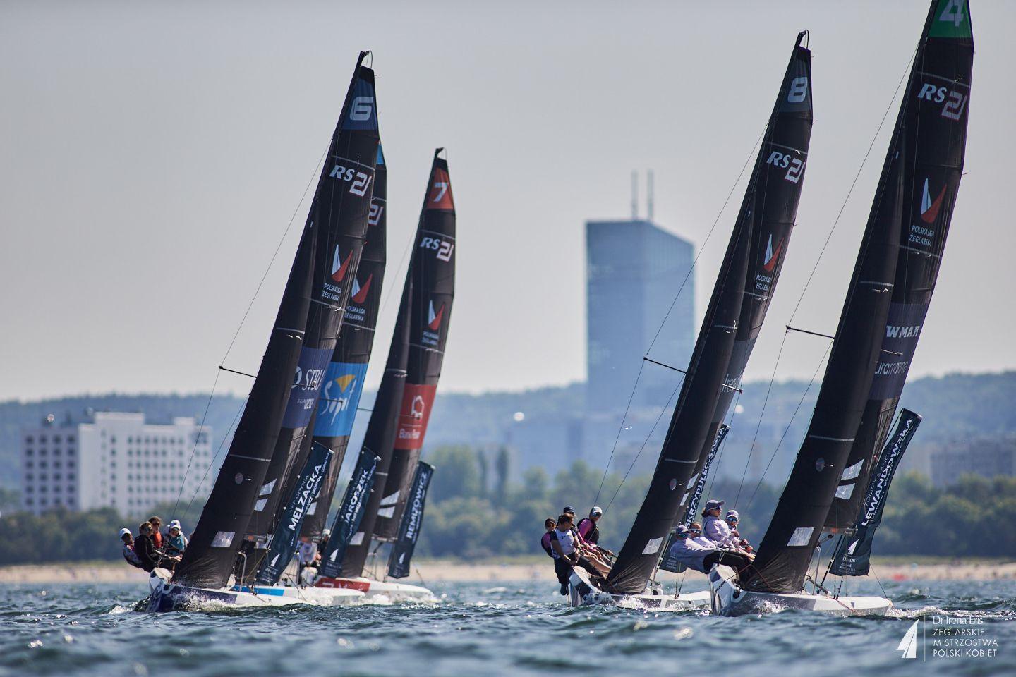 Na zdjęciu rywalizacja w ramach Polskiej Ligi Żeglarskiej