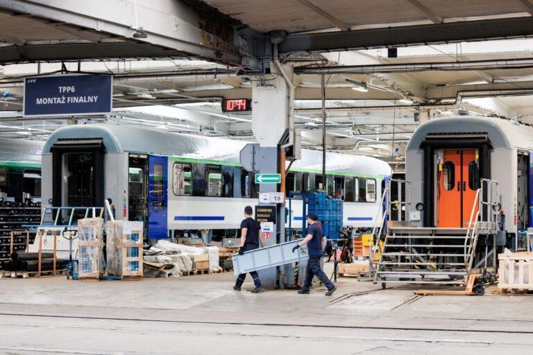 Na zdjęciu: Zmodernizowane wagony Z1B i Z1B PRM