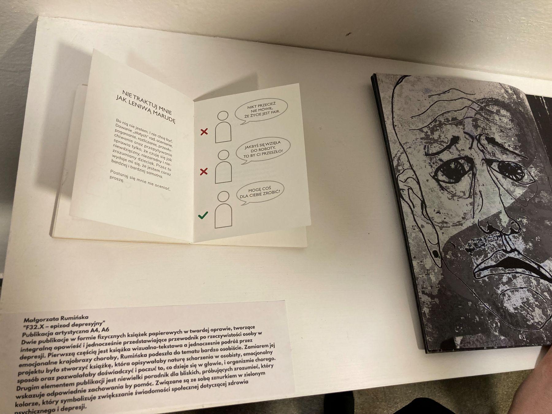 Praca Małgorzaty Rumińskiej poświęcona doświadczeniu depresji. Fragment wystawy "Voices of the Unheard".