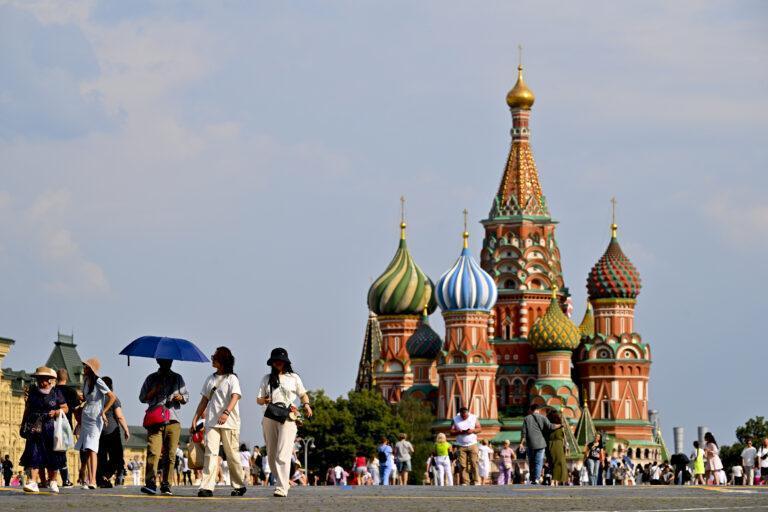 Plac Czerwony w Moskwie, w tle Sobór Wasyla Błogosławionego